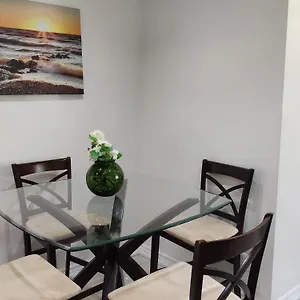 Spacious Mbr Near Kennedy Subway & Go , Toronto Canada
